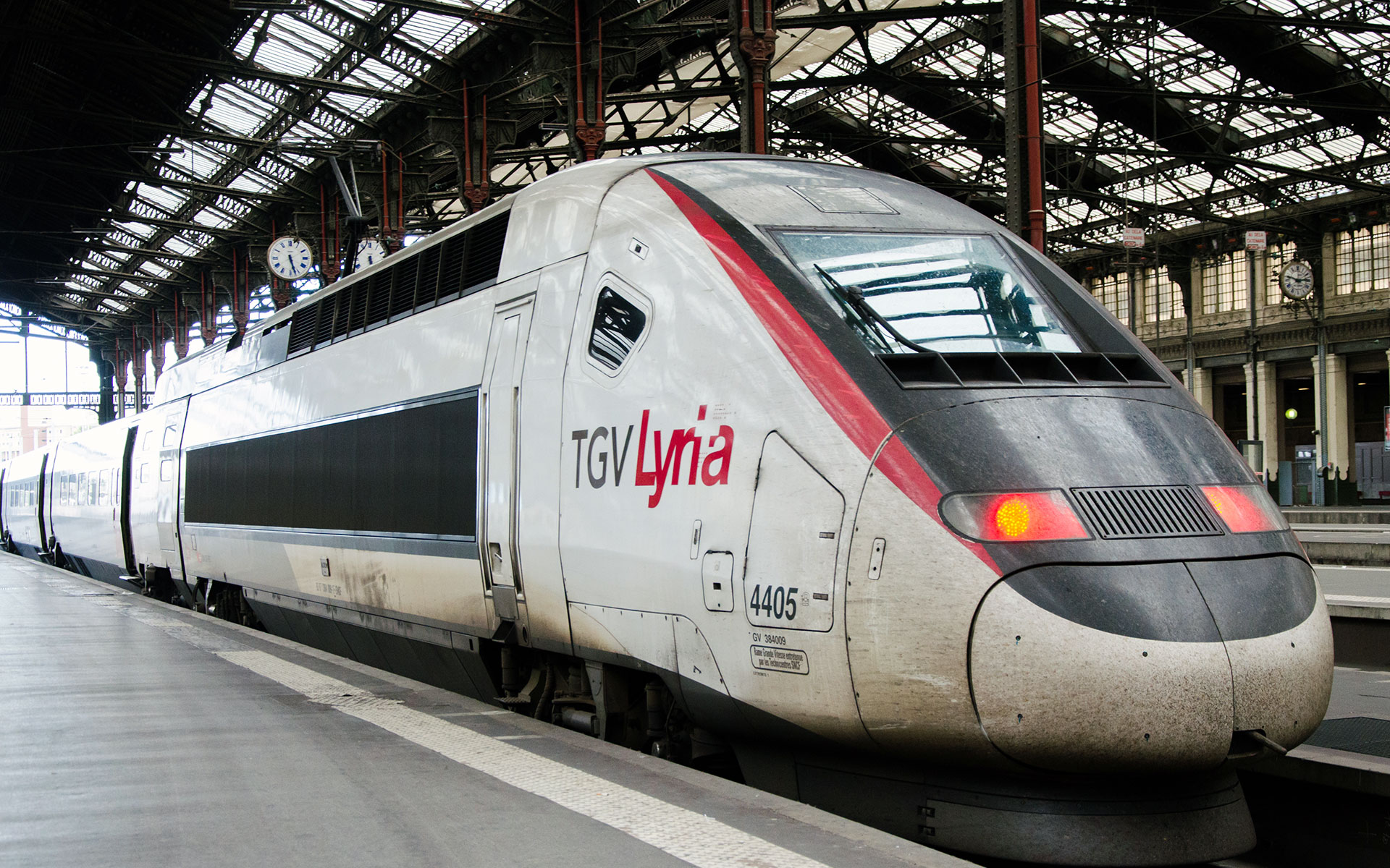 TGV Lyria trains from Paris to Switzerland can now be booked four months in advance (photo © Yinglina / dreamstime.com)