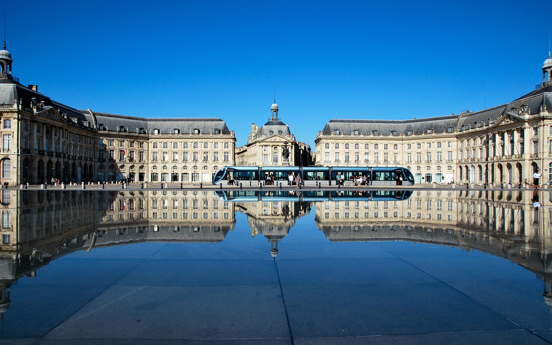 Bordeaux is moving closer to Paris with the opening of a new high-speed line in western France (photo © Vanessak / dreamstime.com)