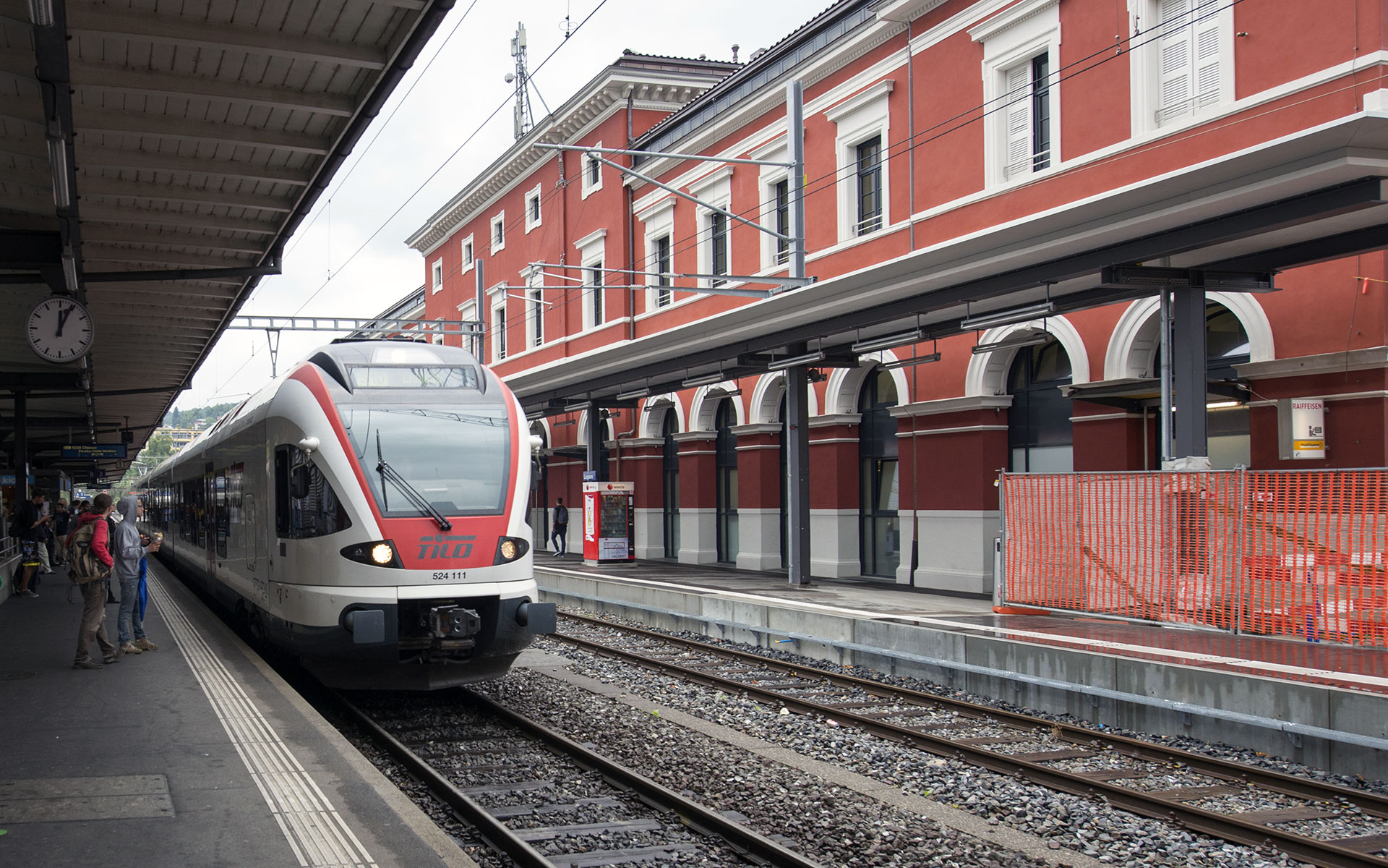 A TILO (Ticino-Lombardy) regional train at Lugano station (photo © Ciolca / dreamstime.com).