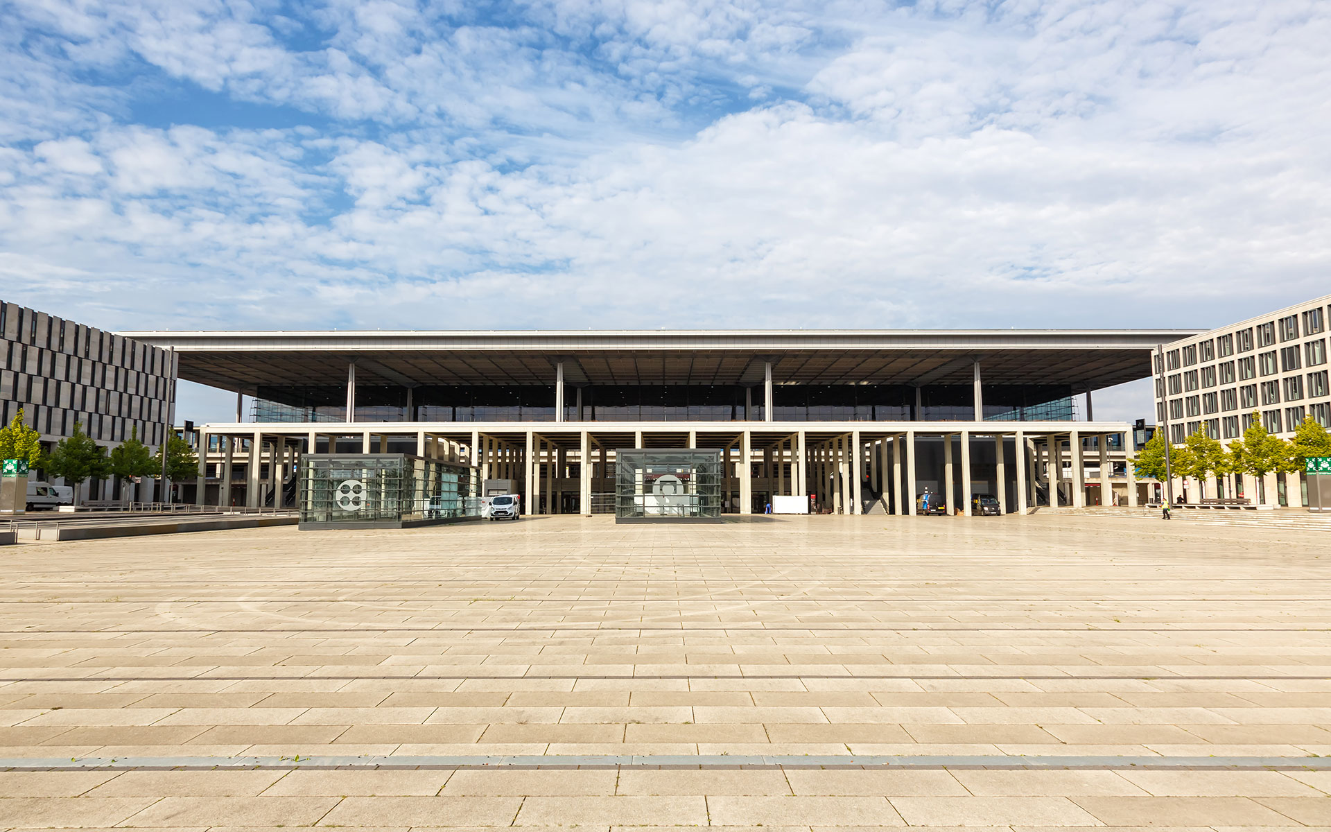 Terminal 1-2 of the new Berlin Airport BER (photo © Boarding1now / dreamstime.com).