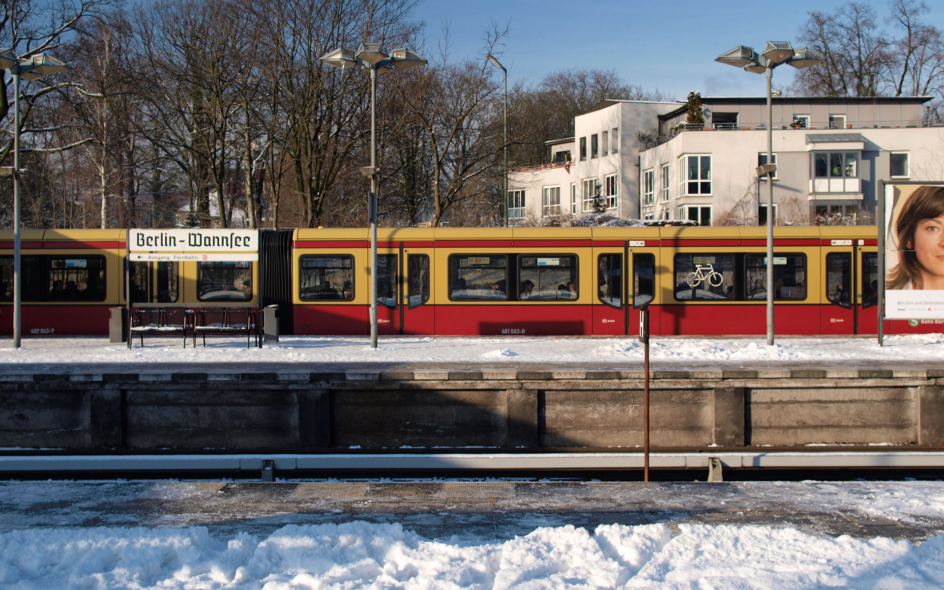 Heading out to the edges of Berlin: an S-Bahn train arriving at Wannsee station in the city's leafy south-western suburbs (photo © hidden europe).